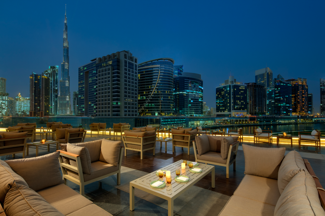 radisson blu hotel waterfront dubai